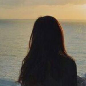 Meet your Posher, Ari